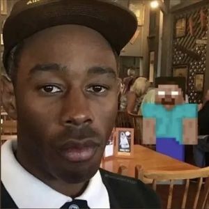 Meet your Posher, Dafne